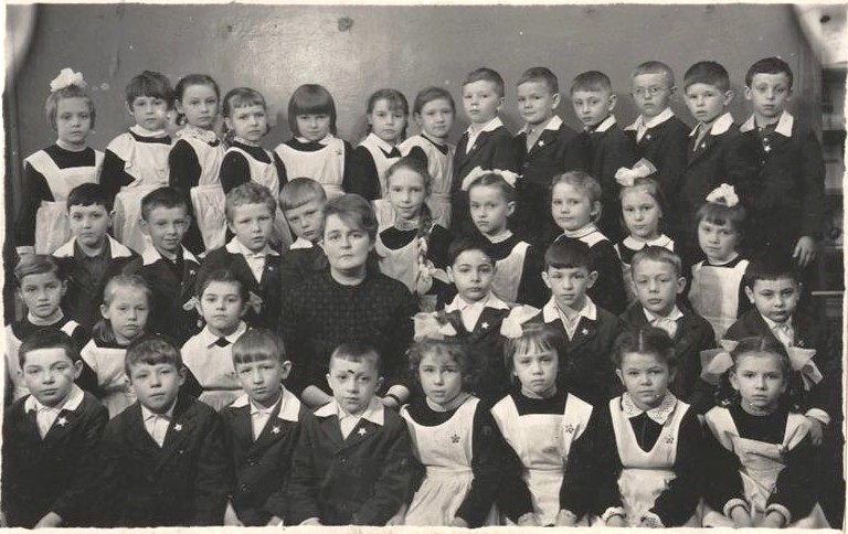 1A класс 1966-1976. Средняя школа 481. Ленинград.